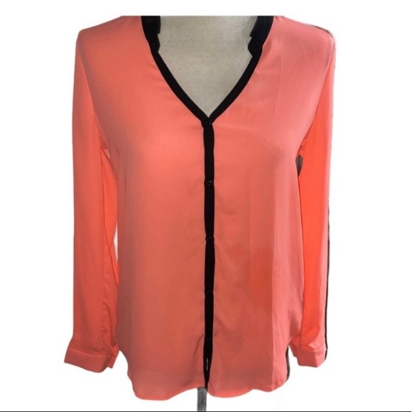 BB Dakota Tops - BB DAKOTA Blouse. Size small.  New. Coral like color.